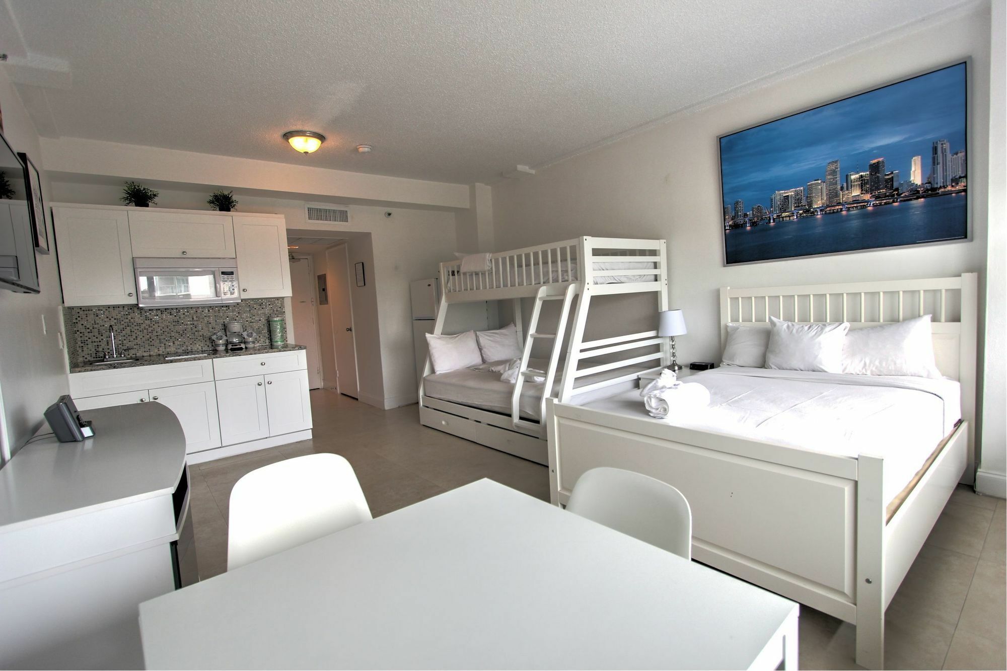 Private Apartments At The Casablanca Miami Beach Exterior foto
